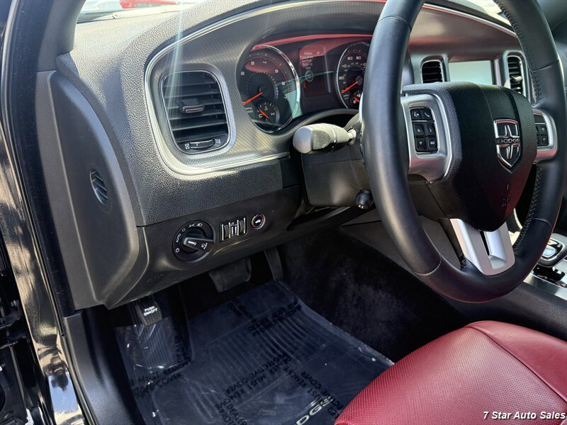 Used 2013 Dodge Charger SXT Plus RWD image 9