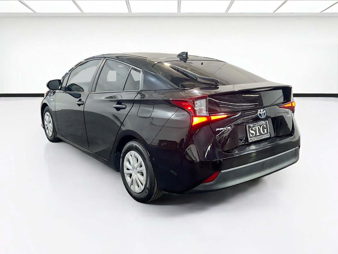 Used 2022 Toyota Prius LE FWD image 6