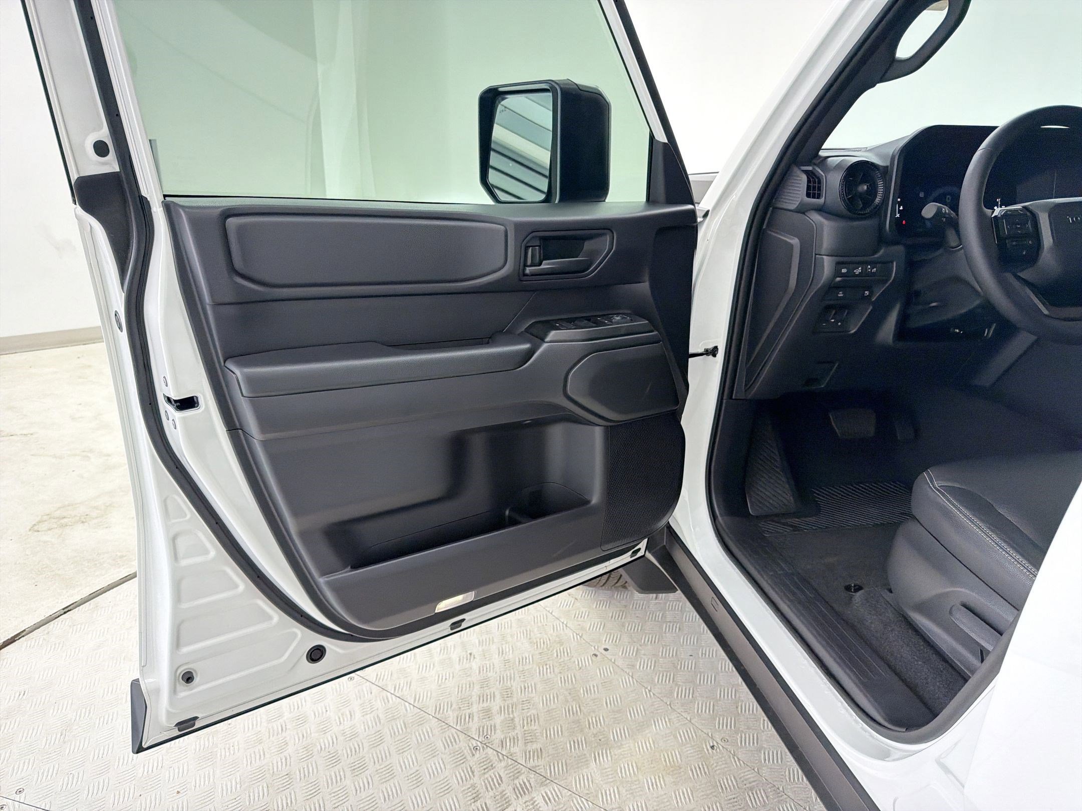 Used 2025 Toyota Land Cruiser 1958 image 5