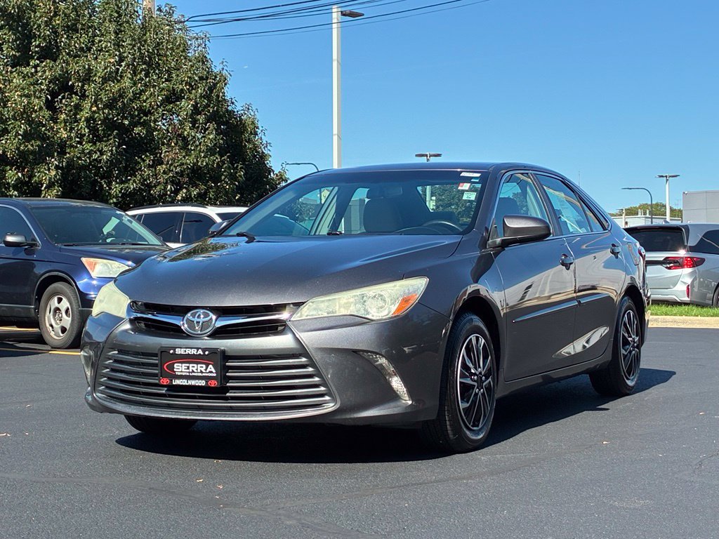 Used 2015 Toyota Camry LE FWD image 1