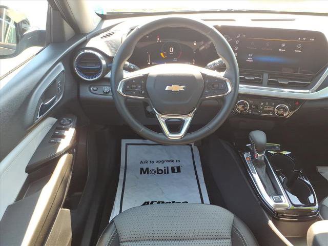 Used 2024 Chevrolet Trax LT w/ Driver Confidence Package image 11