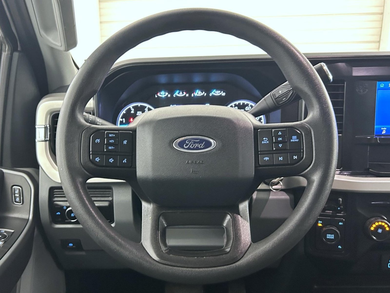 Used 2025 Ford F350 XLT AWD/4WD image 11