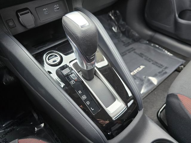 New 2025 Nissan Versa SR image 28
