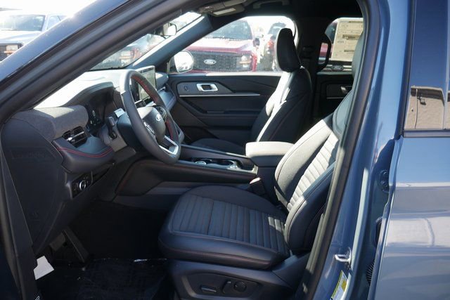 New 2026 Ford Explorer ST-Line w/ ST-Line Street Pack image 2