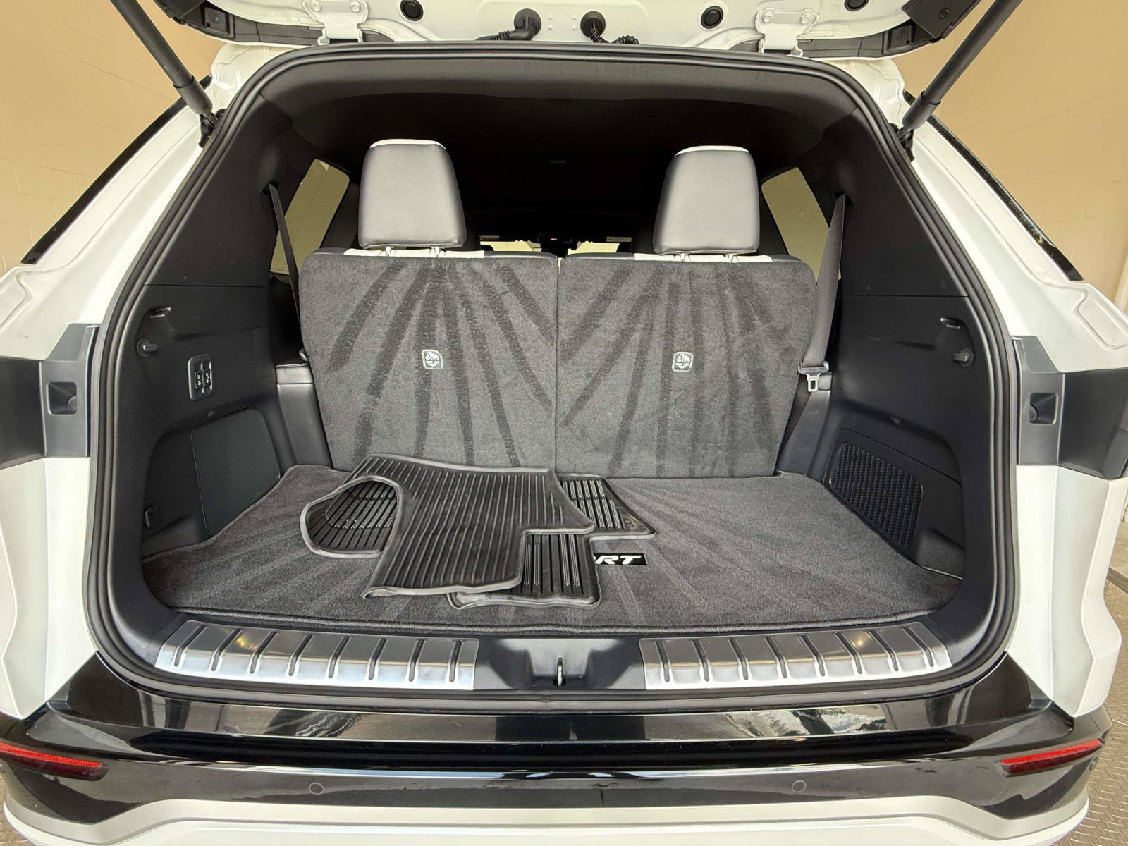 Certified 2025 Lexus TX 500h AWD w/ Technology Package image 19