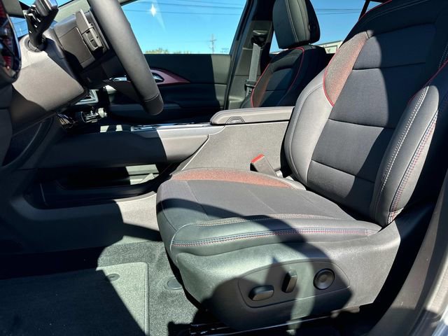 New 2025 Chevrolet Equinox EV RS image 11