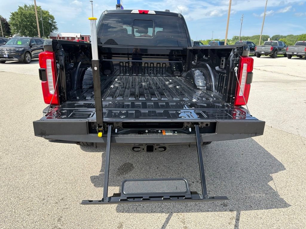 New 2026 Ford F350 King Ranch w/ Chrome Package AWD/4WD image 17