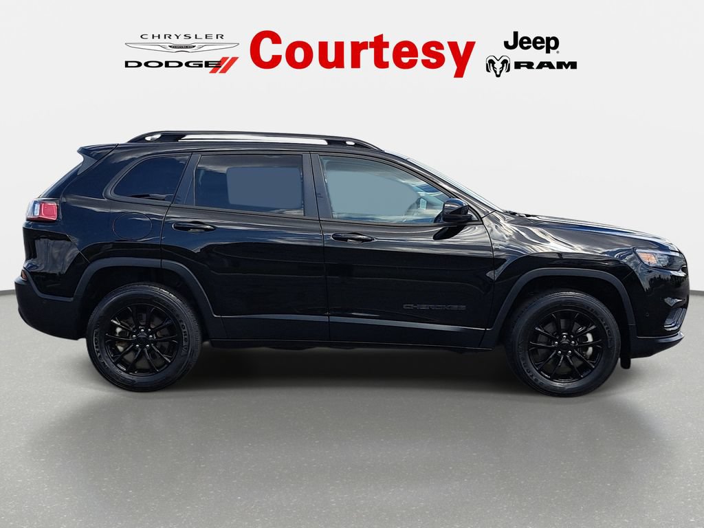 Certified 2023 Jeep Cherokee Altitude Lux AWD/4WD image 3