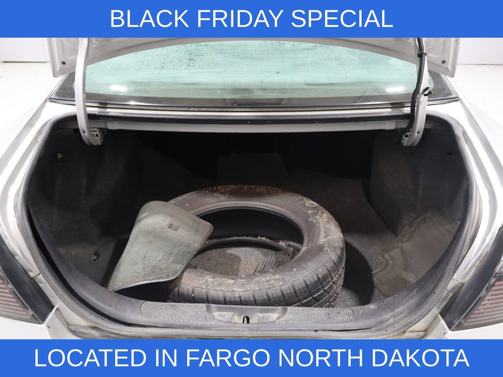 Used 2003 Pontiac Bonneville SE w/ Leather Appointment Package FWD image 18