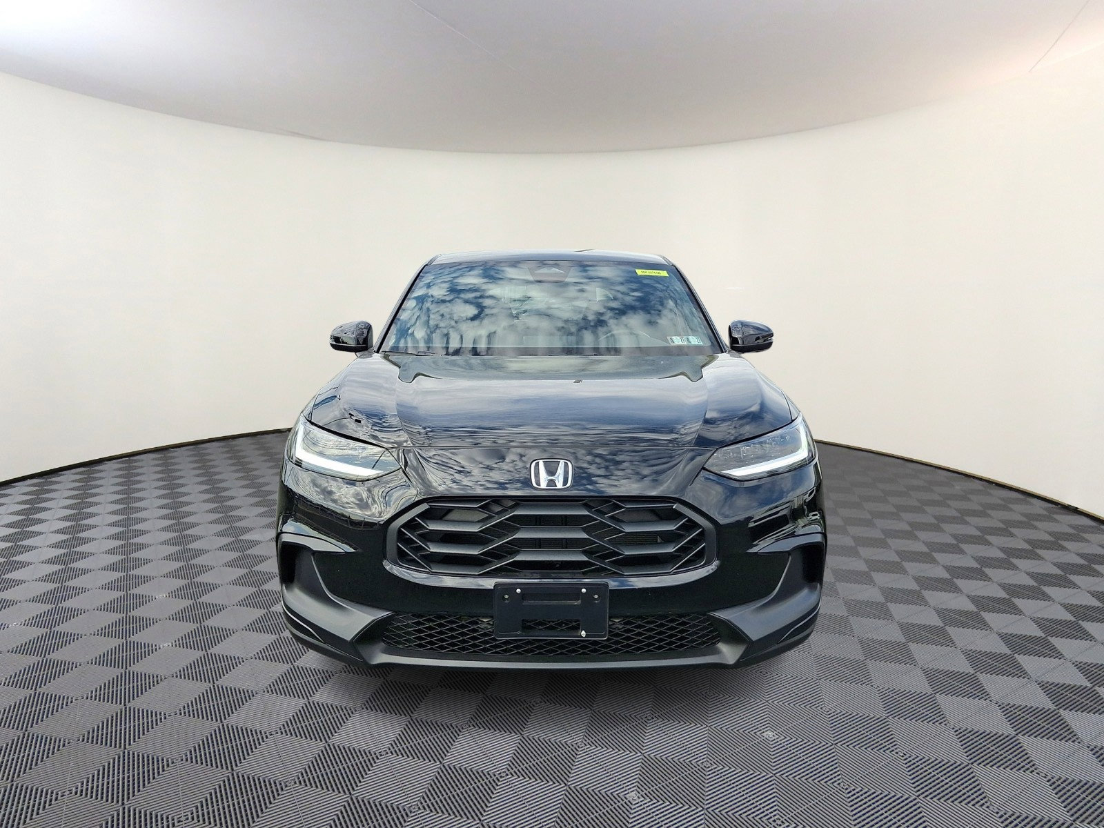 Used 2025 Honda HR-V Sport image 2