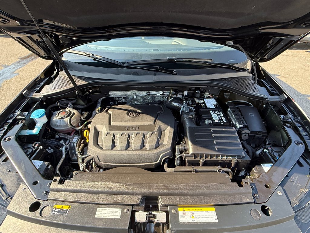 Used 2024 Volkswagen Tiguan SE AWD/4WD image 27