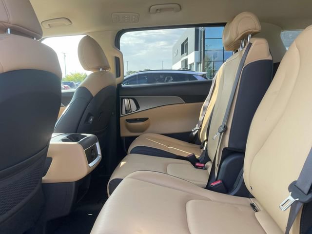 Certified 2024 Kia Carnival LX FWD image 16