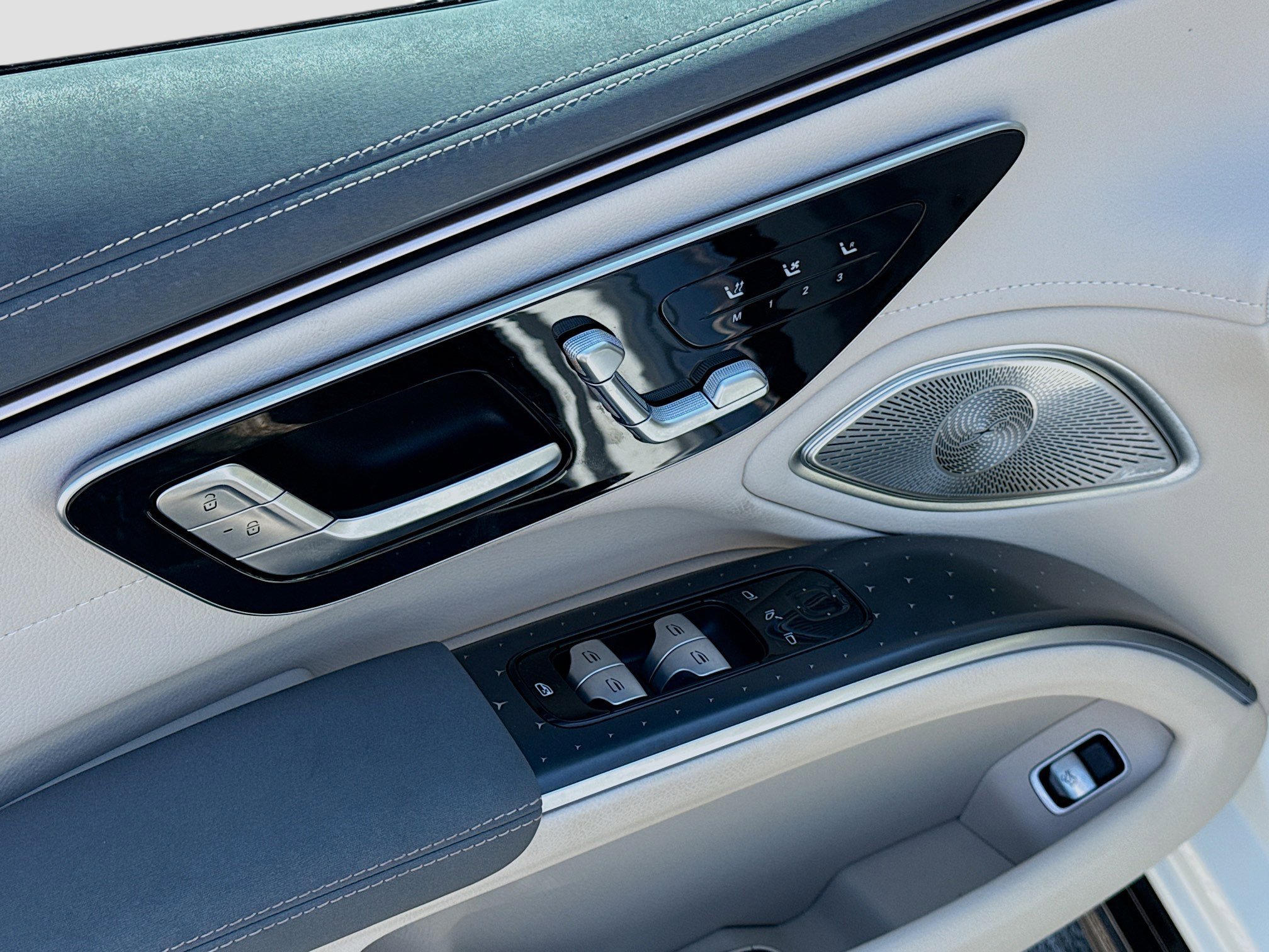 Used 2022 Mercedes-Benz EQS 450+ Sedan image 22