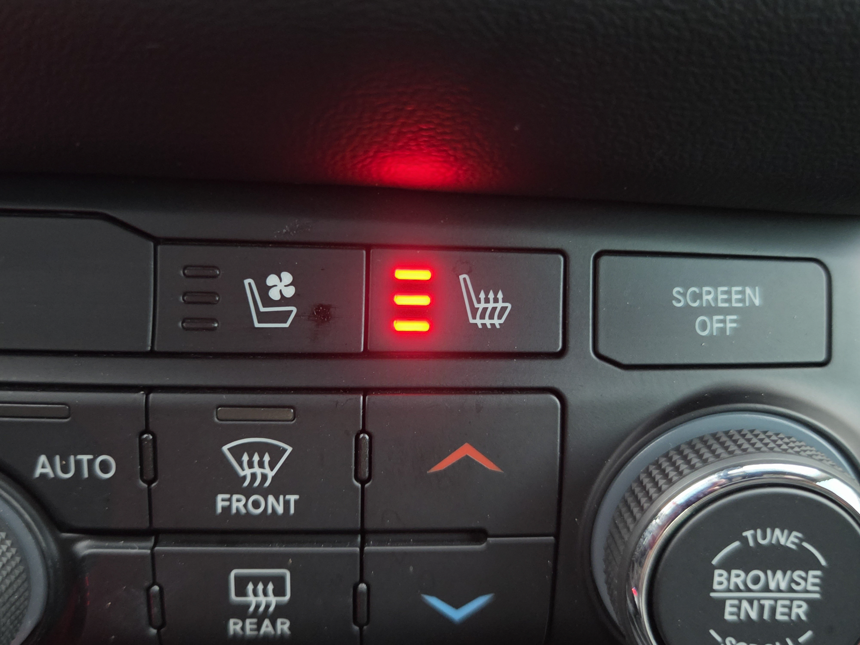 Used 2023 Dodge Durango GT RWD image 25