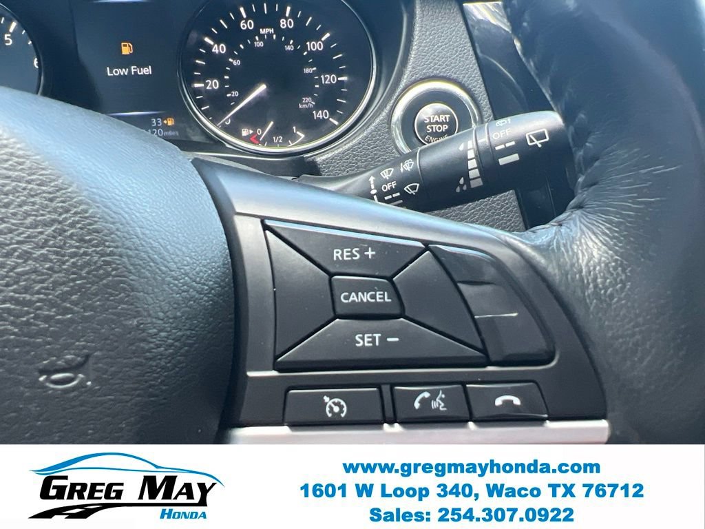 Used 2017 Nissan Rogue SV w/ SV Family Package FWD image 27