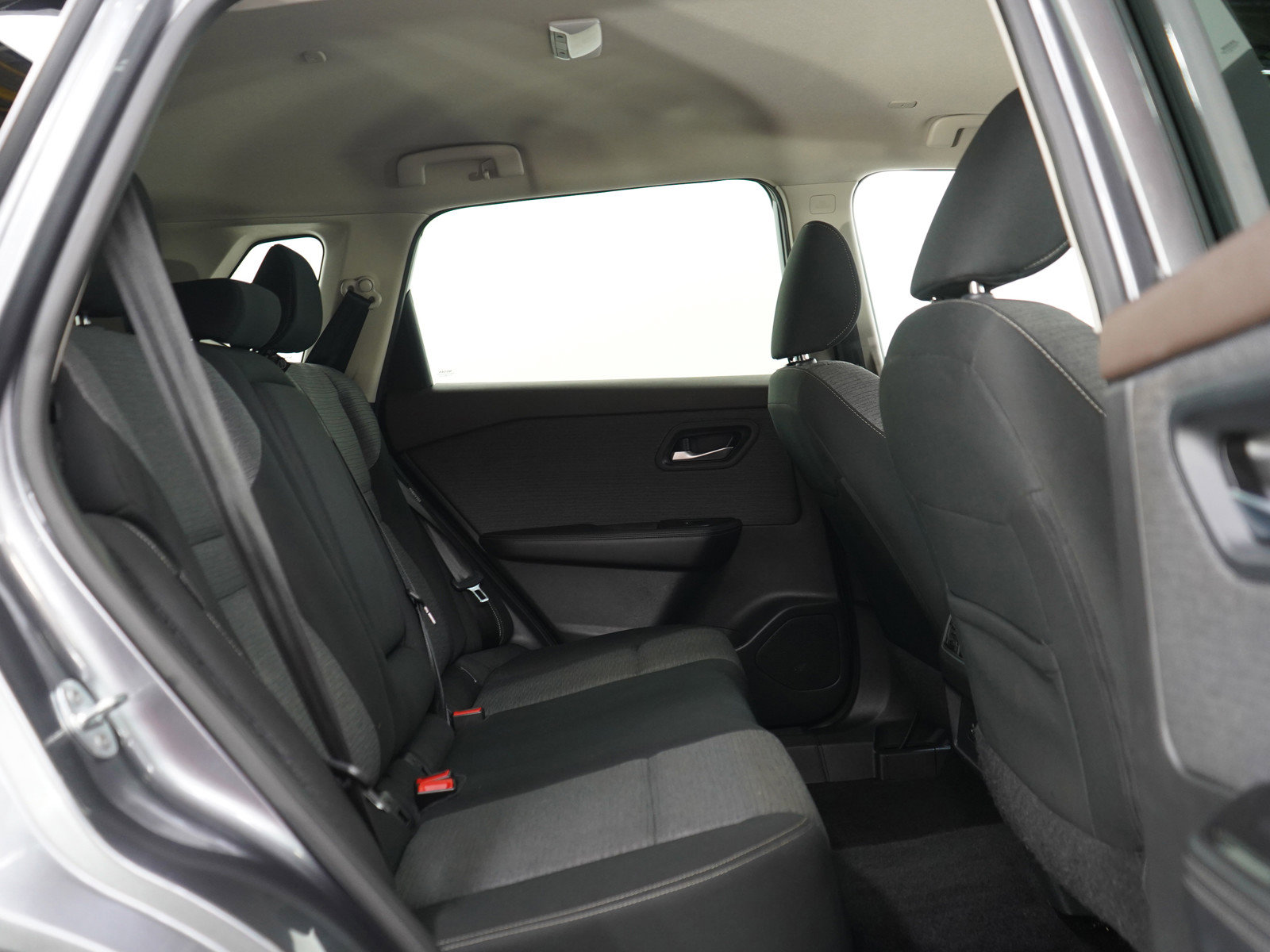 Used 2023 Nissan Rogue SV AWD/4WD image 12