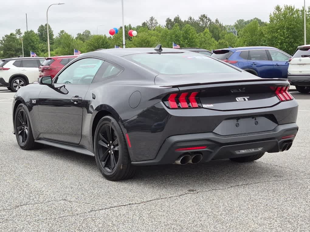 Used 2024 Ford Mustang GT RWD image 4