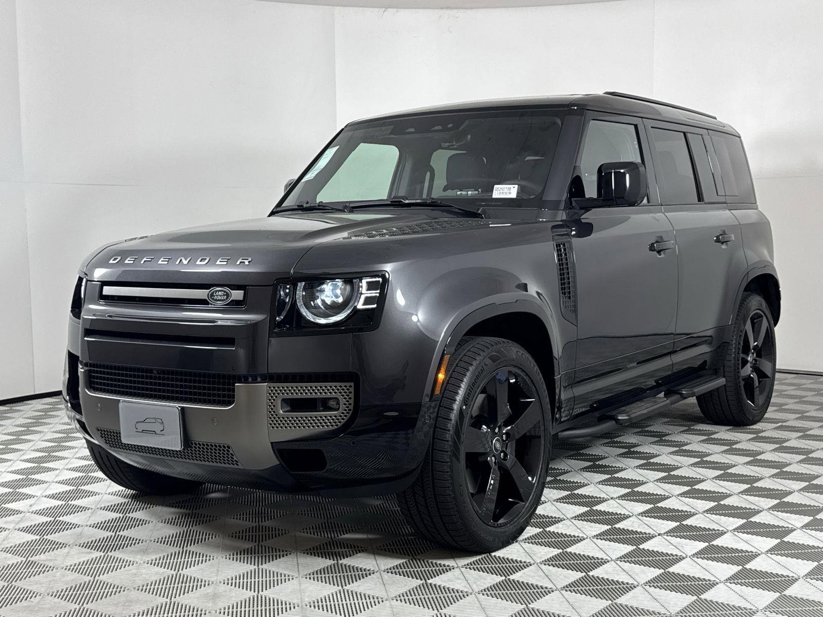 New 2025 Land Rover Defender 110 X-Dynamic SE