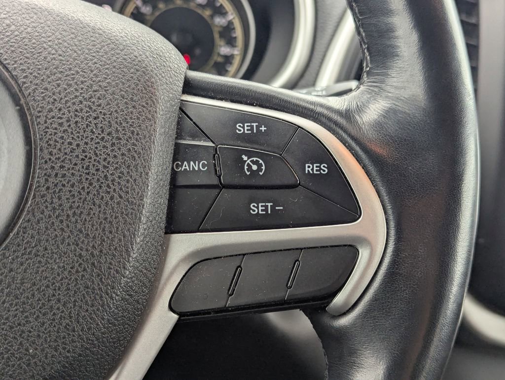 Used 2015 Jeep Cherokee Trailhawk w/ Comfort/Convenience Group AWD/4WD image 20