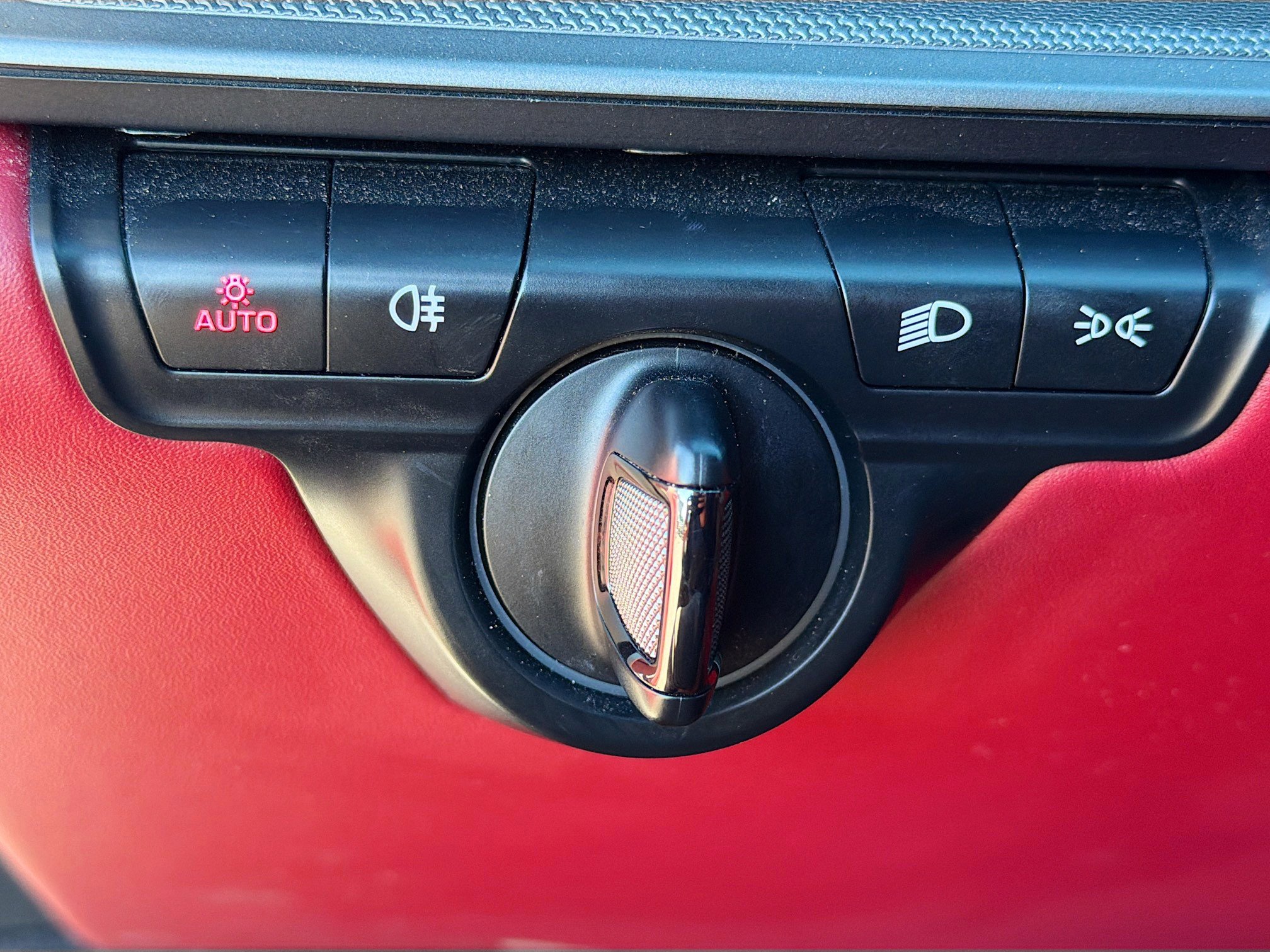 Used 2024 Porsche 911 Carrera 4 image 33