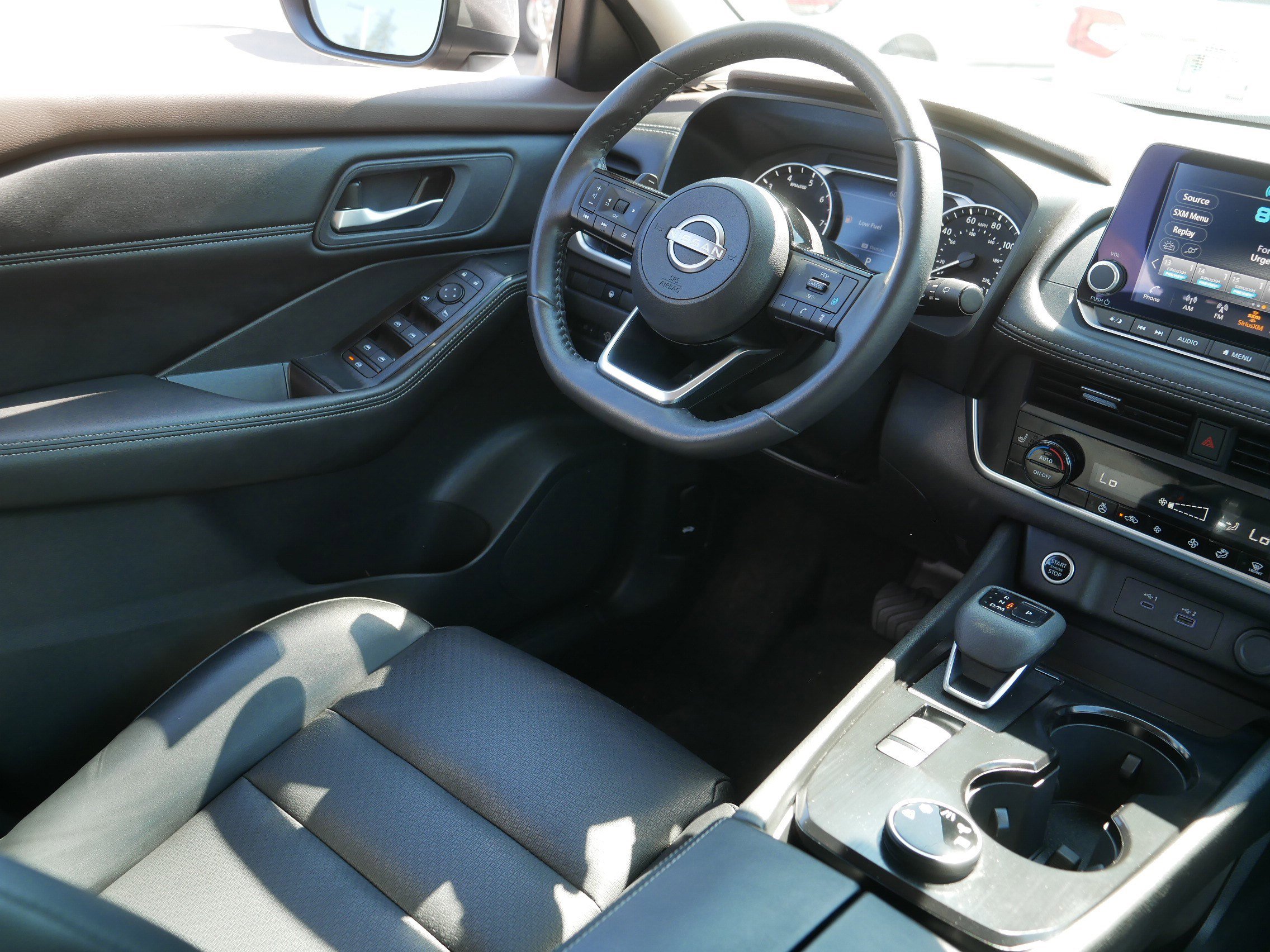 Certified 2023 Nissan Rogue SV w/ SV Premium B Package AWD/4WD image 9