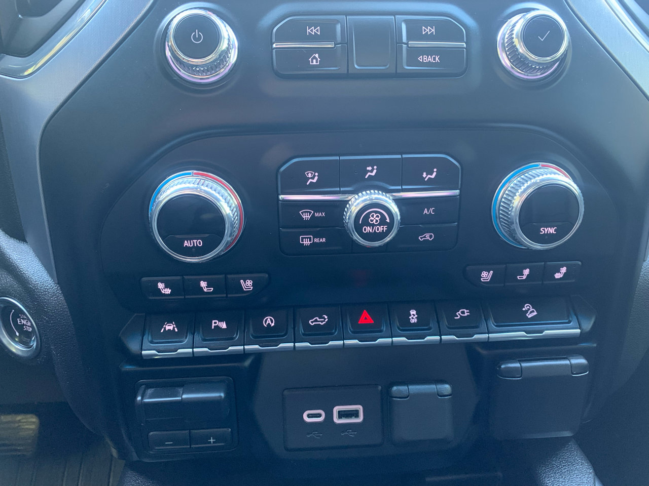 Used 2020 GMC Sierra 1500 SLT image 29