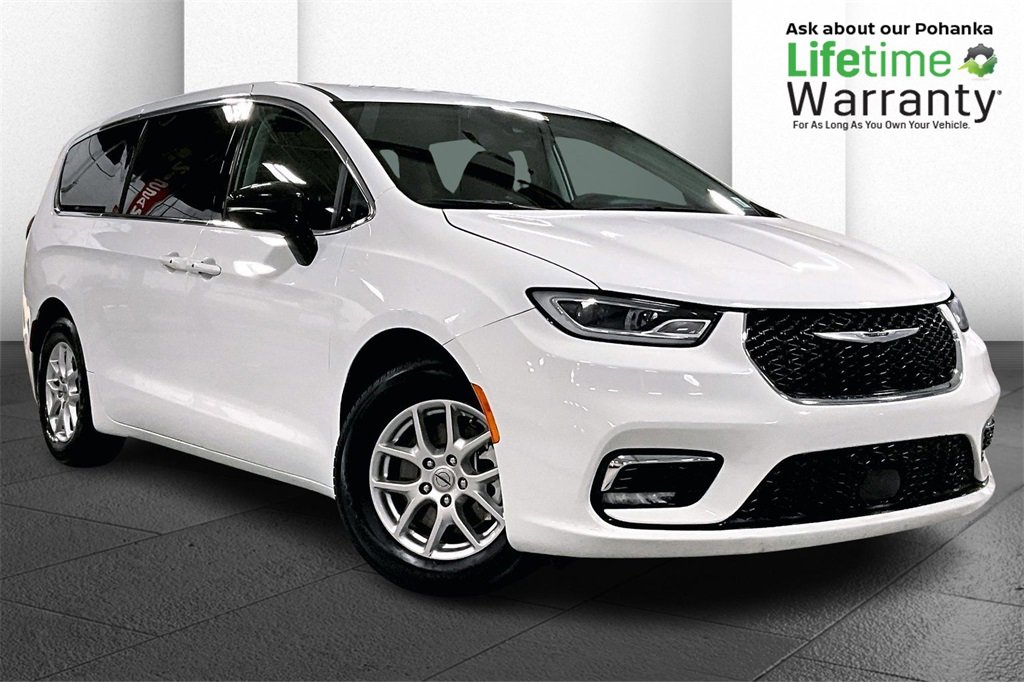 Used 2024 Chrysler Pacifica Touring-L video 1