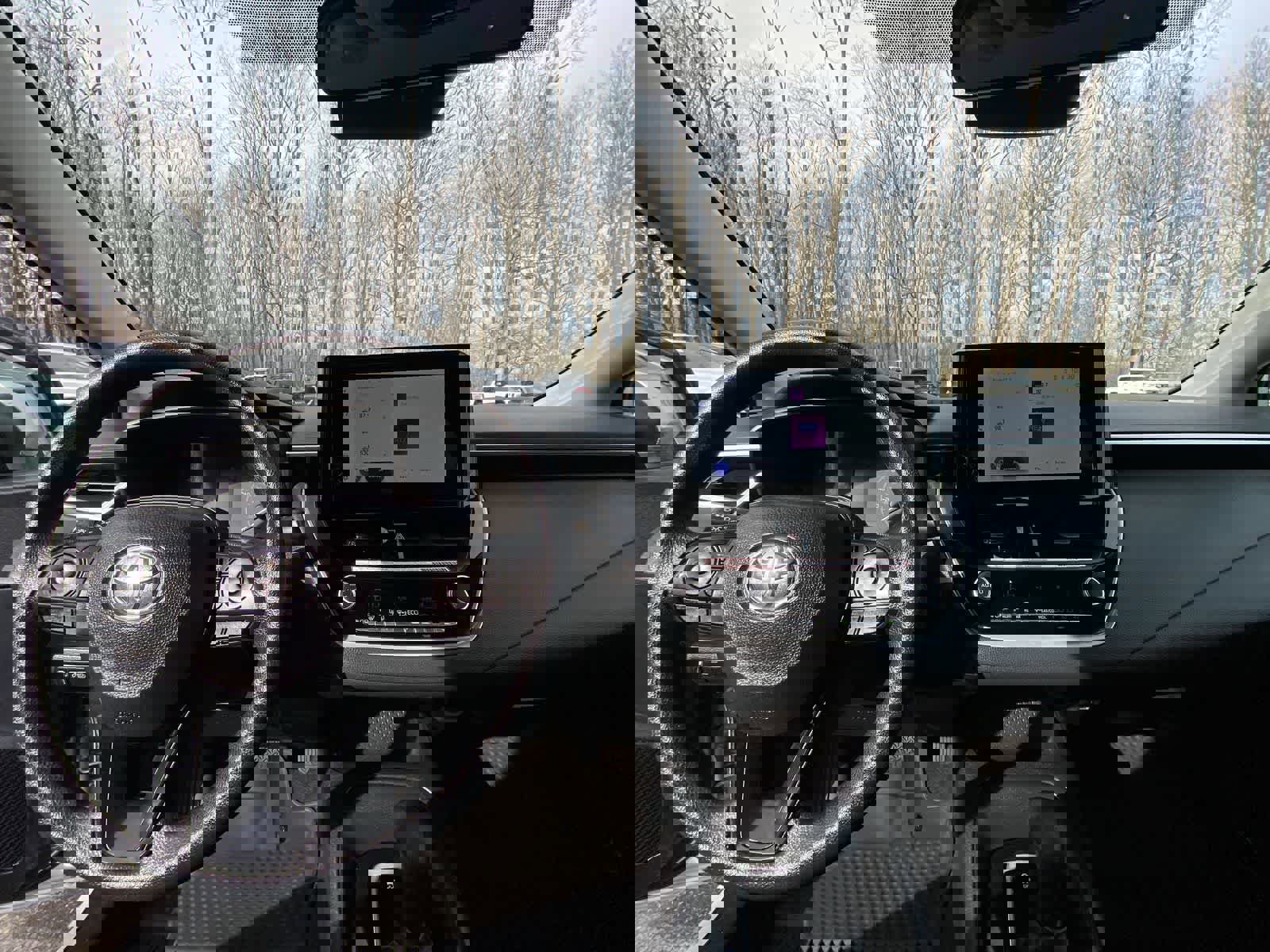 Used 2025 Toyota Corolla LE image 22