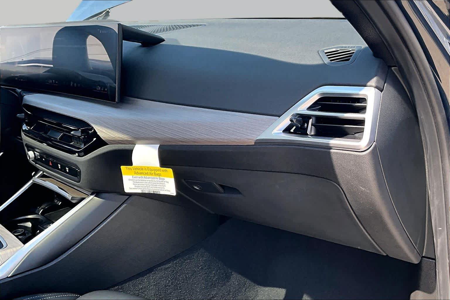 Used 2025 BMW 330i Sedan RWD image 16