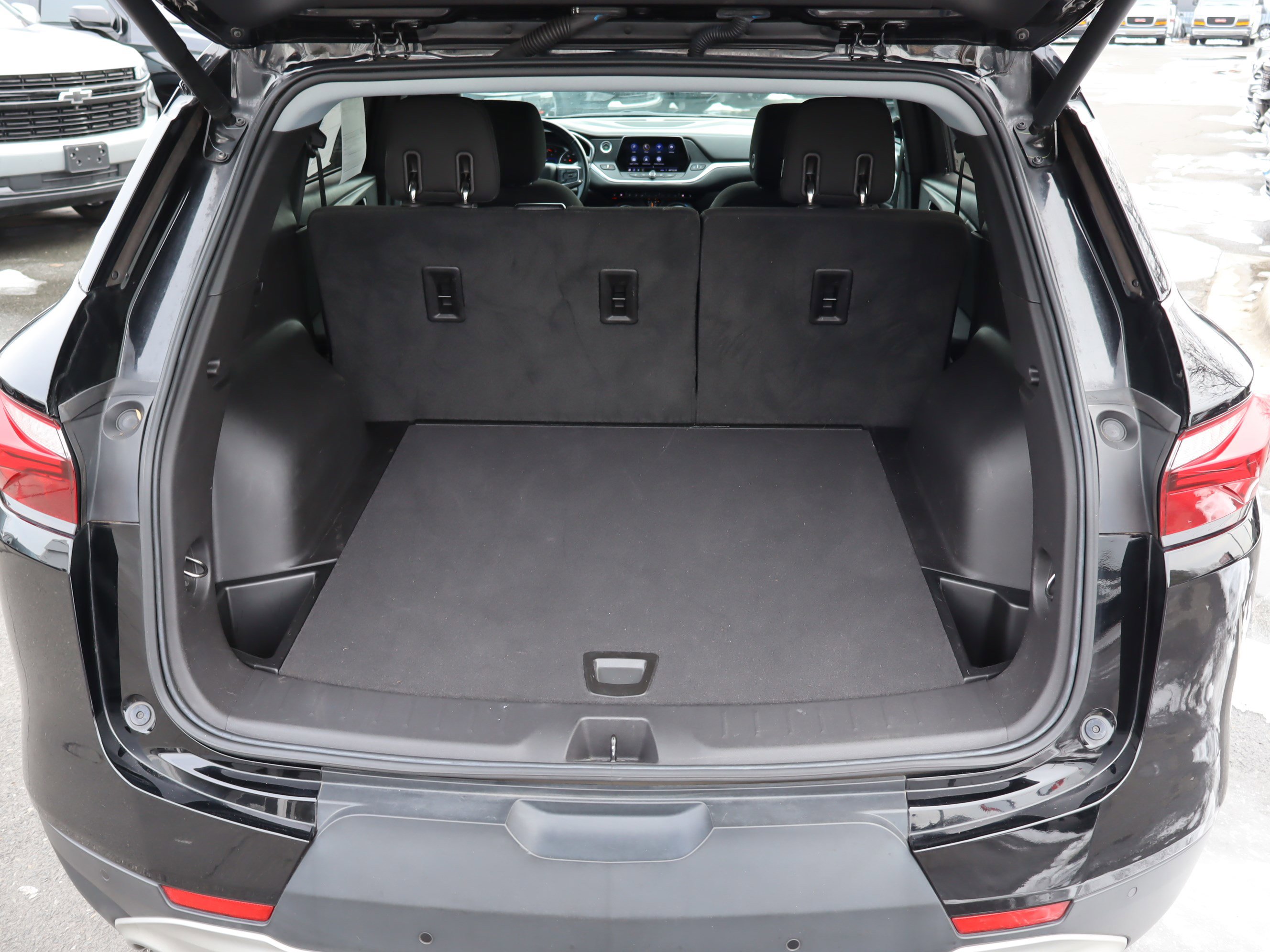 Used 2020 Chevrolet Blazer LT image 32