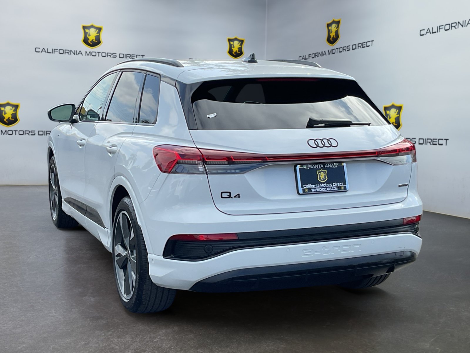Used 2024 Audi Q4 e-tron Premium Plus w/ Premium Plus AWD/4WD image 7