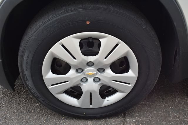 Used 2017 Chevrolet Trax LS FWD image 39