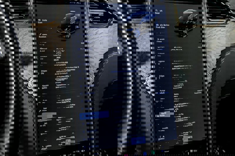 Used 2020 Tesla Model X image 42