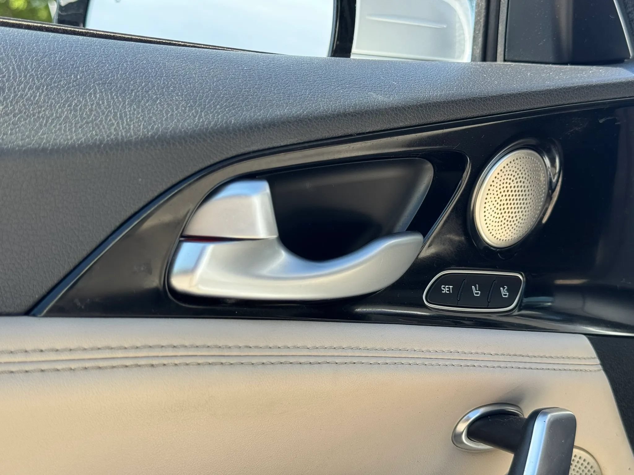 Used 2018 Kia Stinger Premium RWD image 11