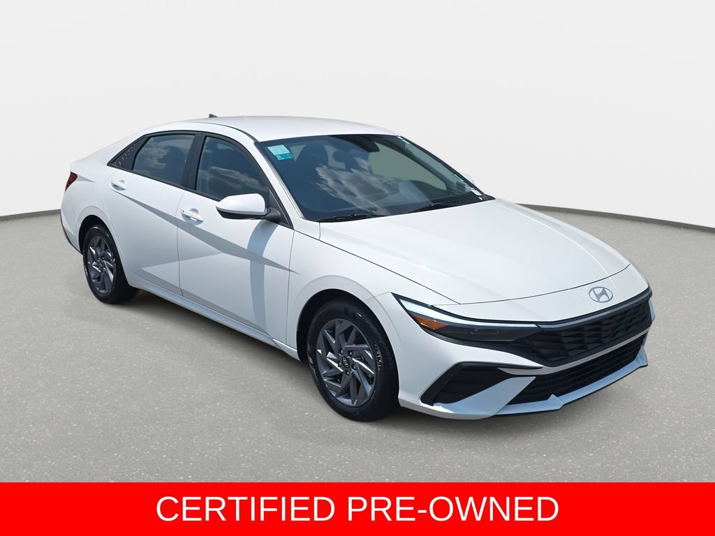Certified 2025 Hyundai Elantra Hybrid FWD image 3