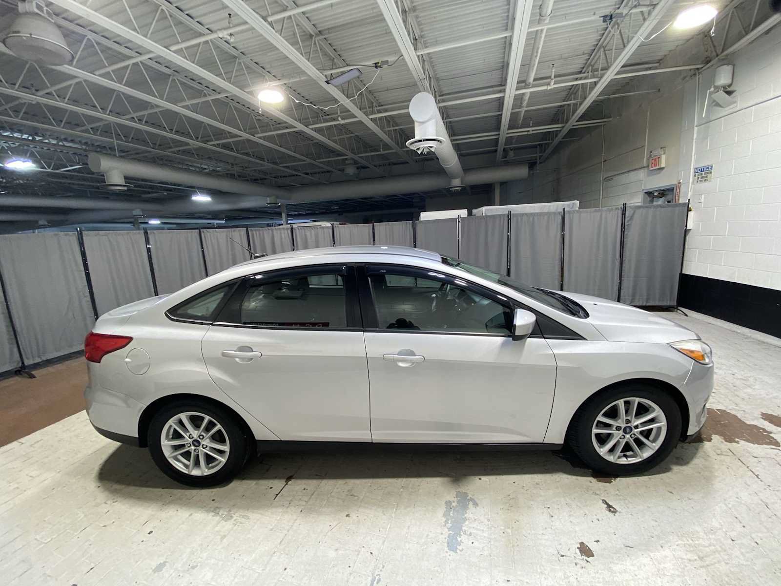 Used 2018 Ford Focus SE FWD image 27