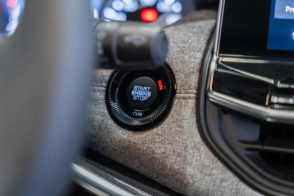 Certified 2024 Jeep Compass Latitude w/ Sun and Sound Group image 27