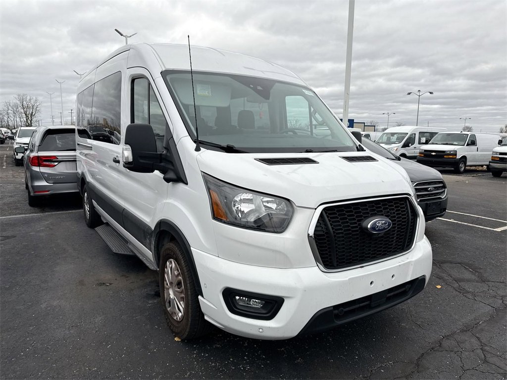 Used 2023 Ford Transit 350 XLT image 4