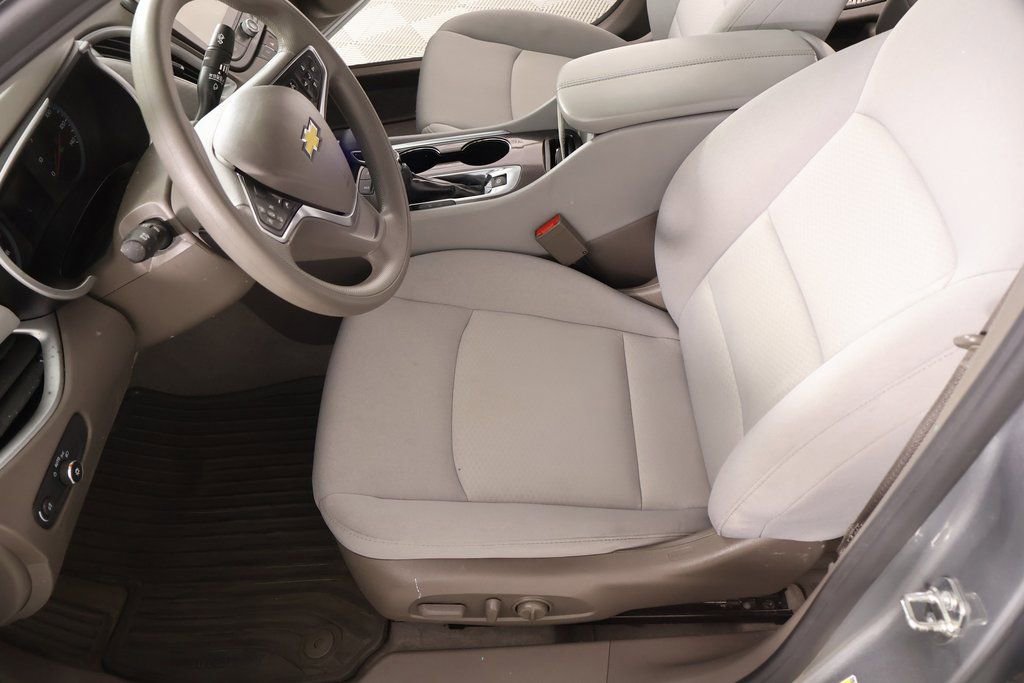 Used 2024 Chevrolet Malibu LT image 11