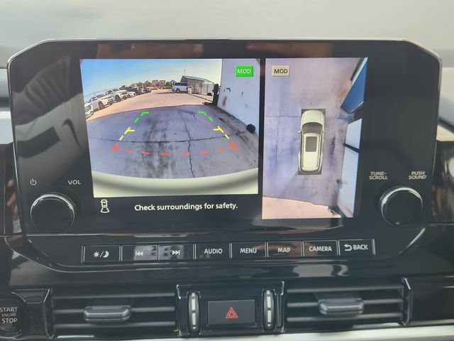 Used 2025 Nissan Pathfinder SL FWD image 6