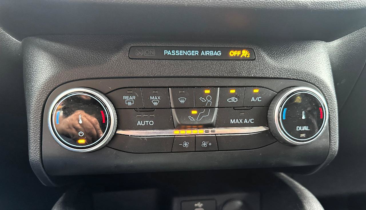 Used 2025 Ford Escape ST-Line FWD image 16