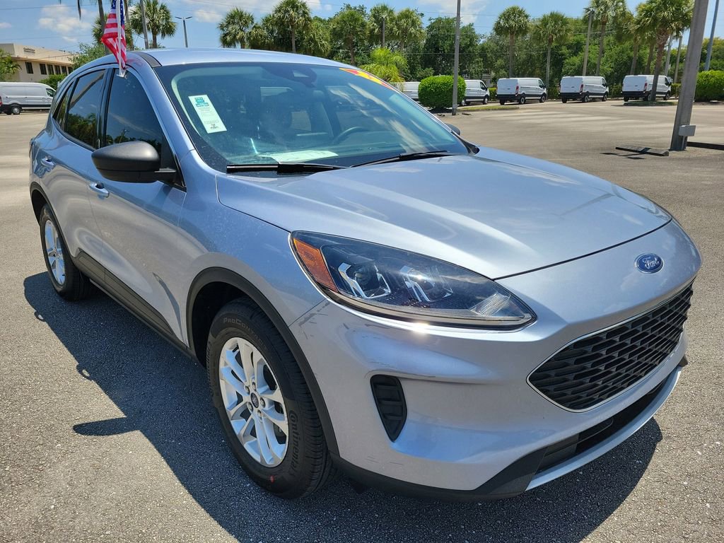 Used 2022 Ford Escape SE w/ Cold Weather Package AWD/4WD image 7
