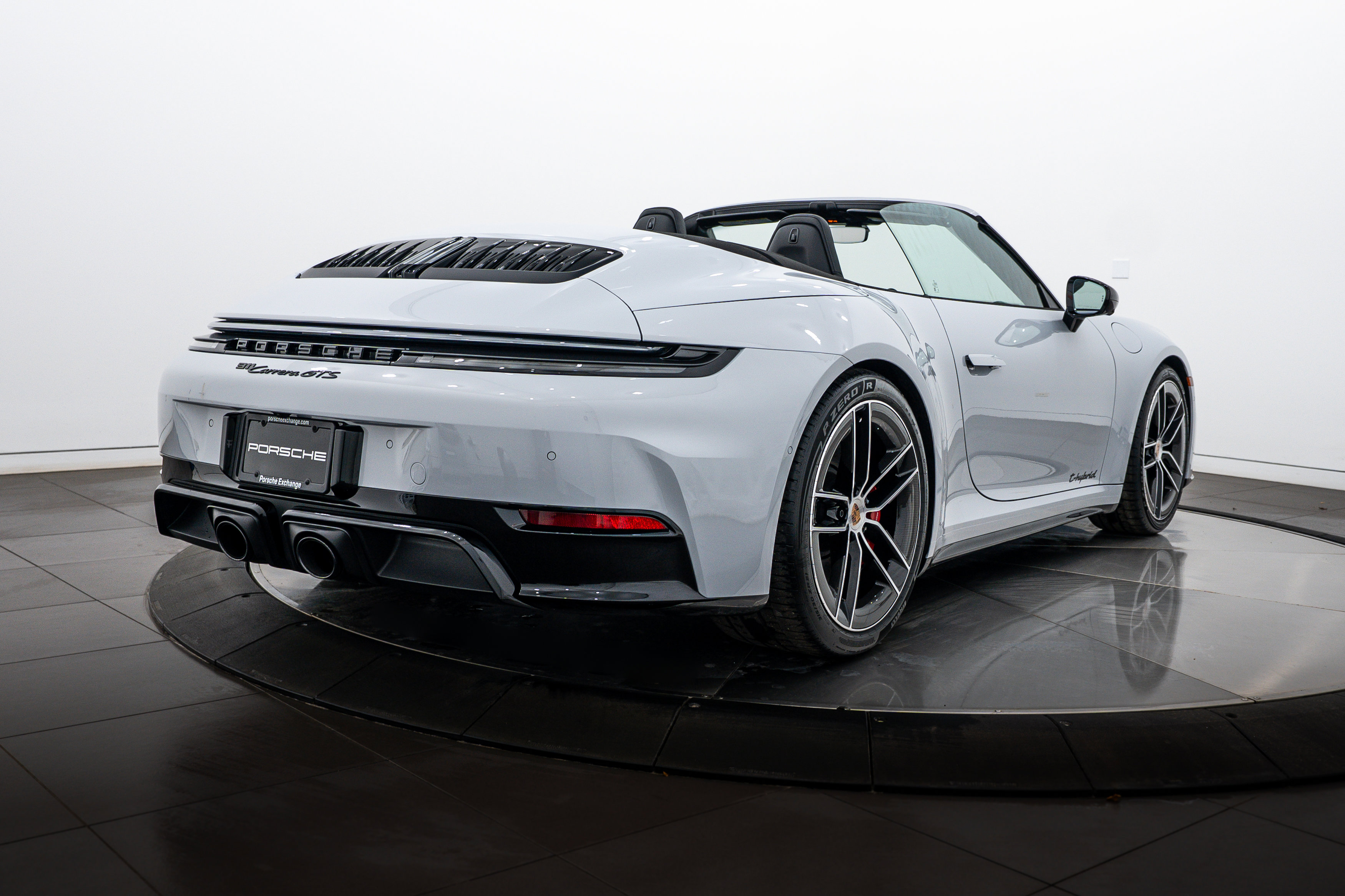 Used 2026 Porsche 911 Carrera GTS image 7