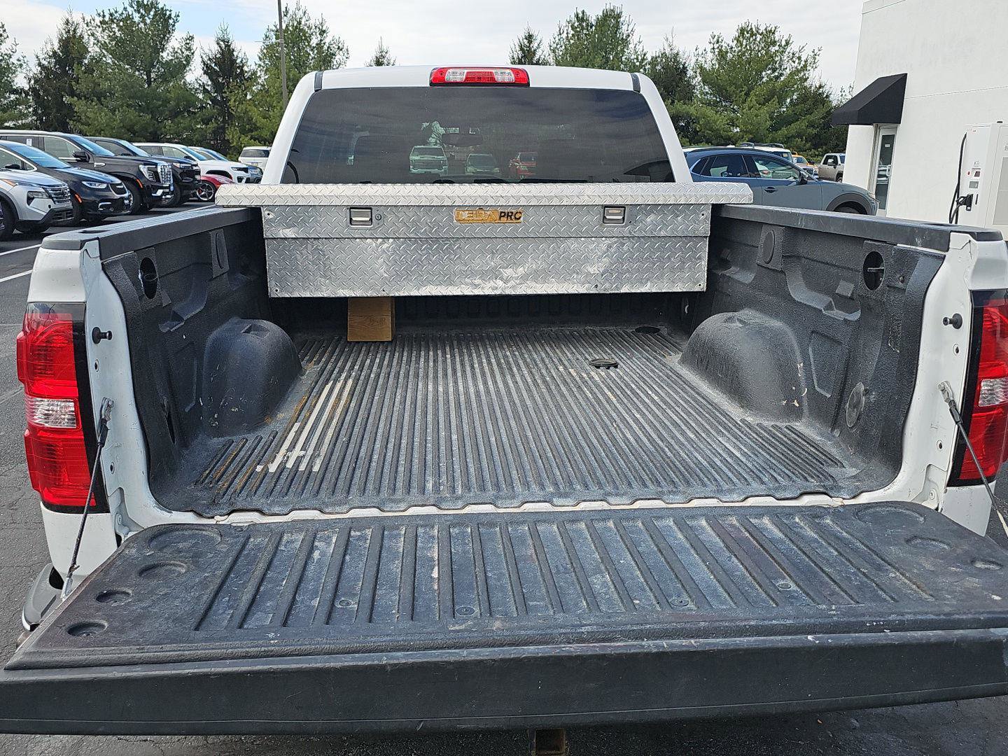 Used 2015 GMC Sierra 1500 4x4 Crew Cab w/ Sierra Convenience Package image 12