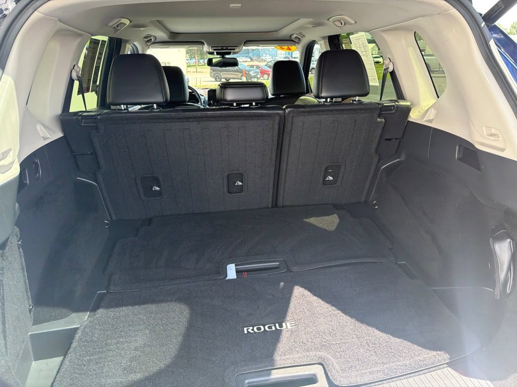 Used 2023 Nissan Rogue Platinum AWD/4WD image 10