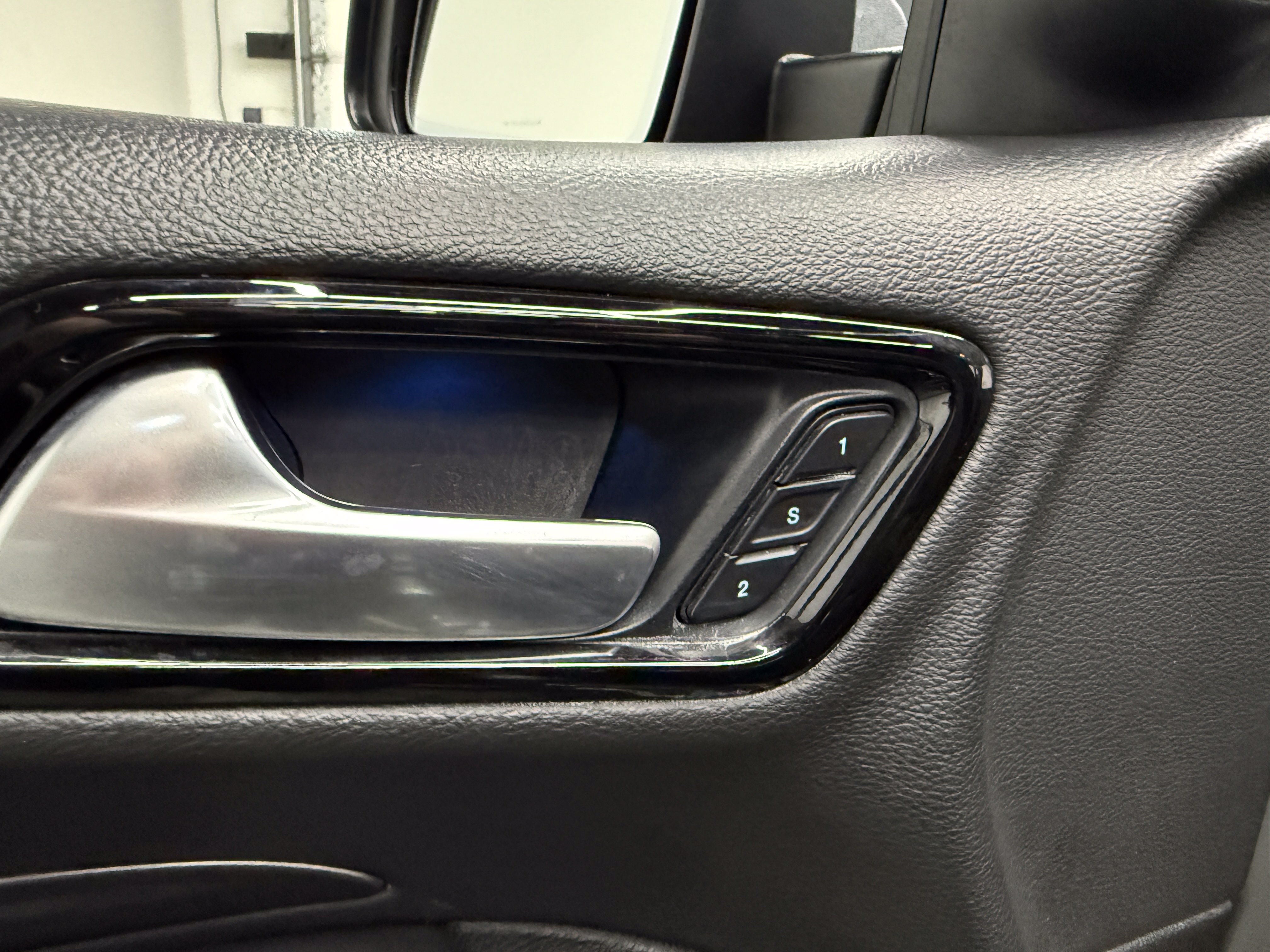 Used 2021 Dodge Durango Citadel w/ Technology Group AWD/4WD image 11