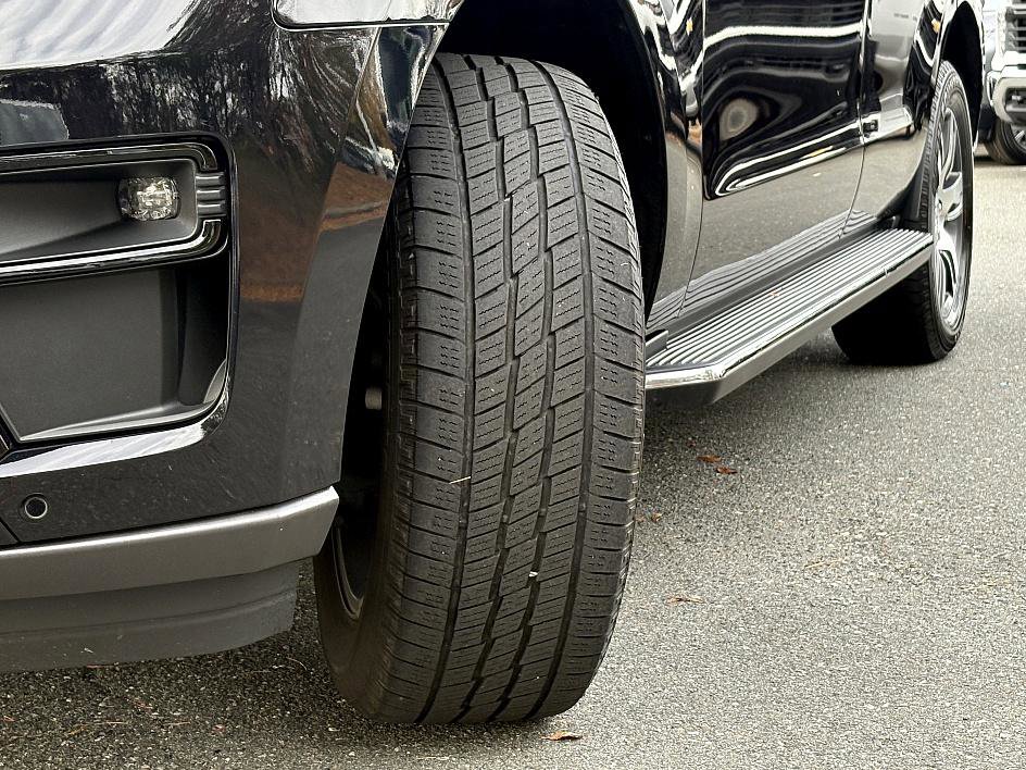 Used 2023 Ford Expedition XLT image 29