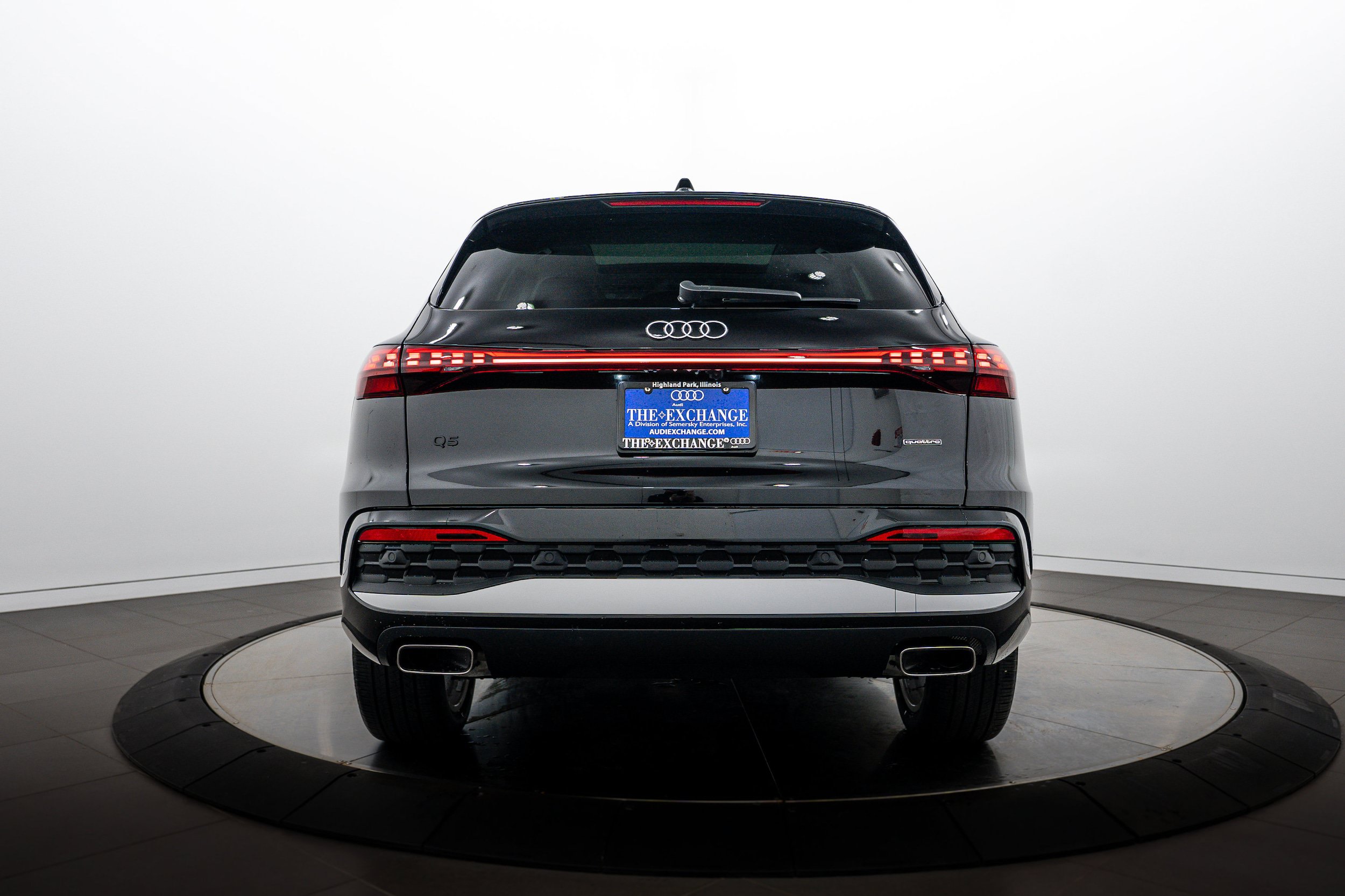 Used 2025 Audi Q5 Premium Plus w/ Premium Plus AWD/4WD image 22