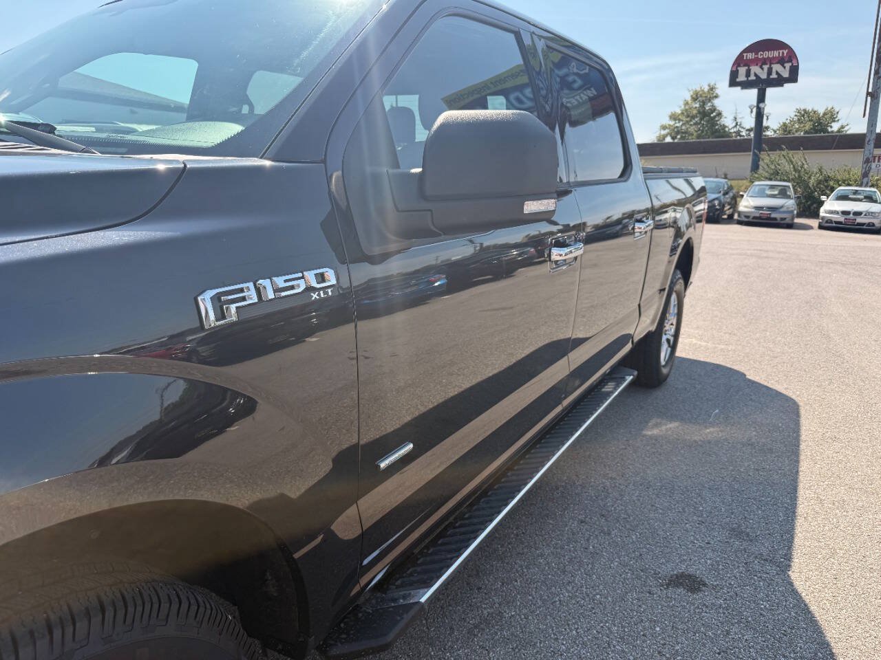 Used 2015 Ford F150 XLT w/ Equipment Group 302A Luxury AWD/4WD image 10