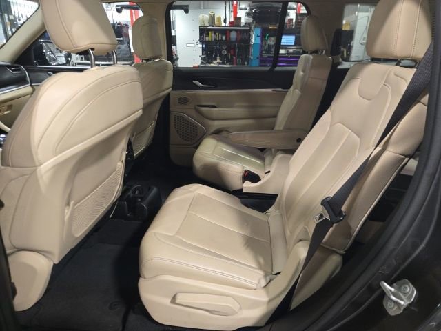 Used 2022 Jeep Grand Cherokee L Limited AWD/4WD image 13